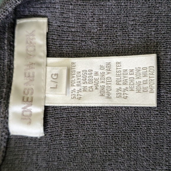 Jones New York, gray one button open cardegan Granny sweater. Size large. Very … - Picture 7 of 9